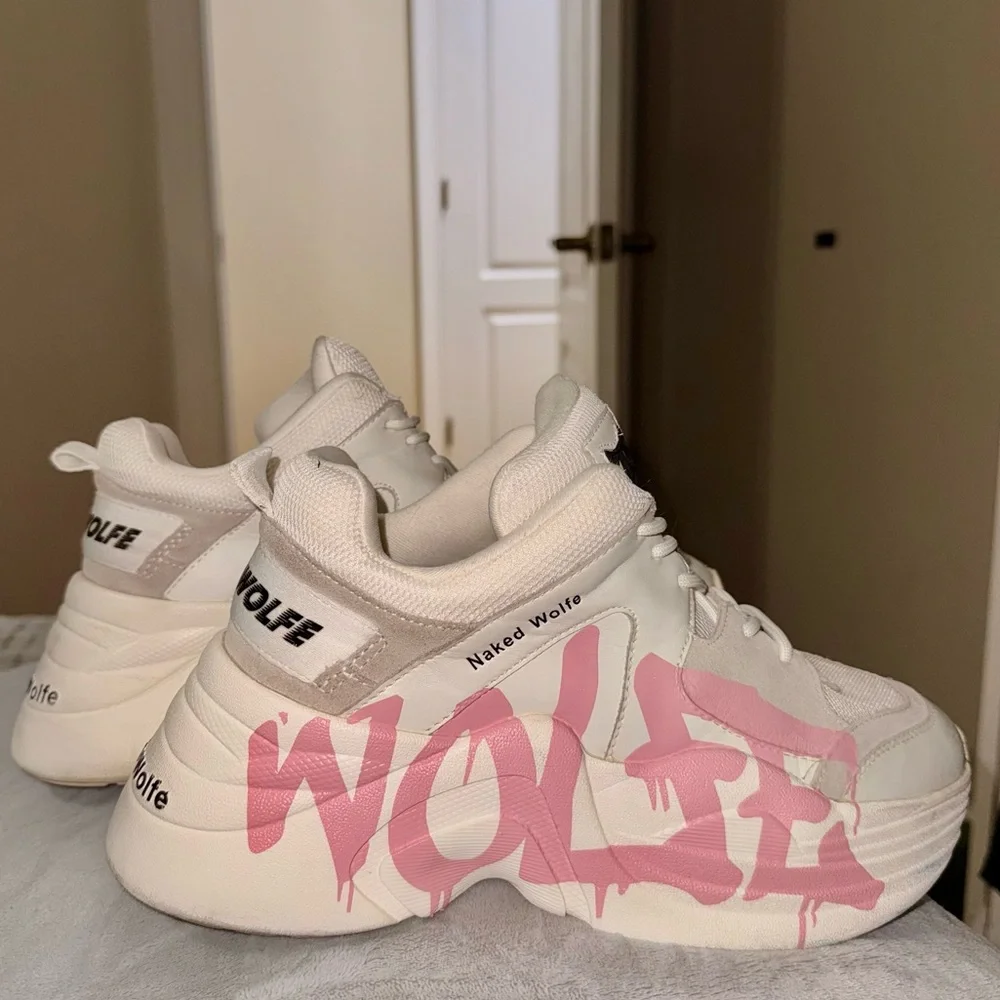 Naked Wolfe Women's White and Pink Sneakers